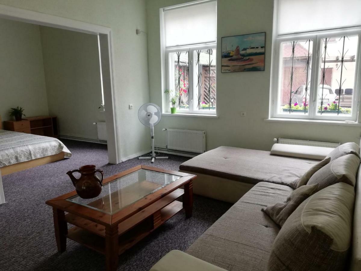 Figaro Villa Ventspils Kültér fotó